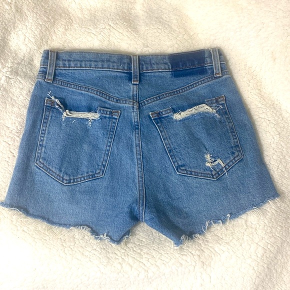 Abercrombie & Fitch High Rise Mom Destroyed Jean Shorts - Picture 2 of 3